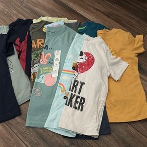 Bundle of tees etc 17+ items
